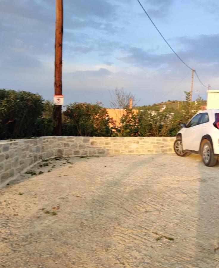 Serenity View - Traditional Village Apartment Kouses Exterior photo